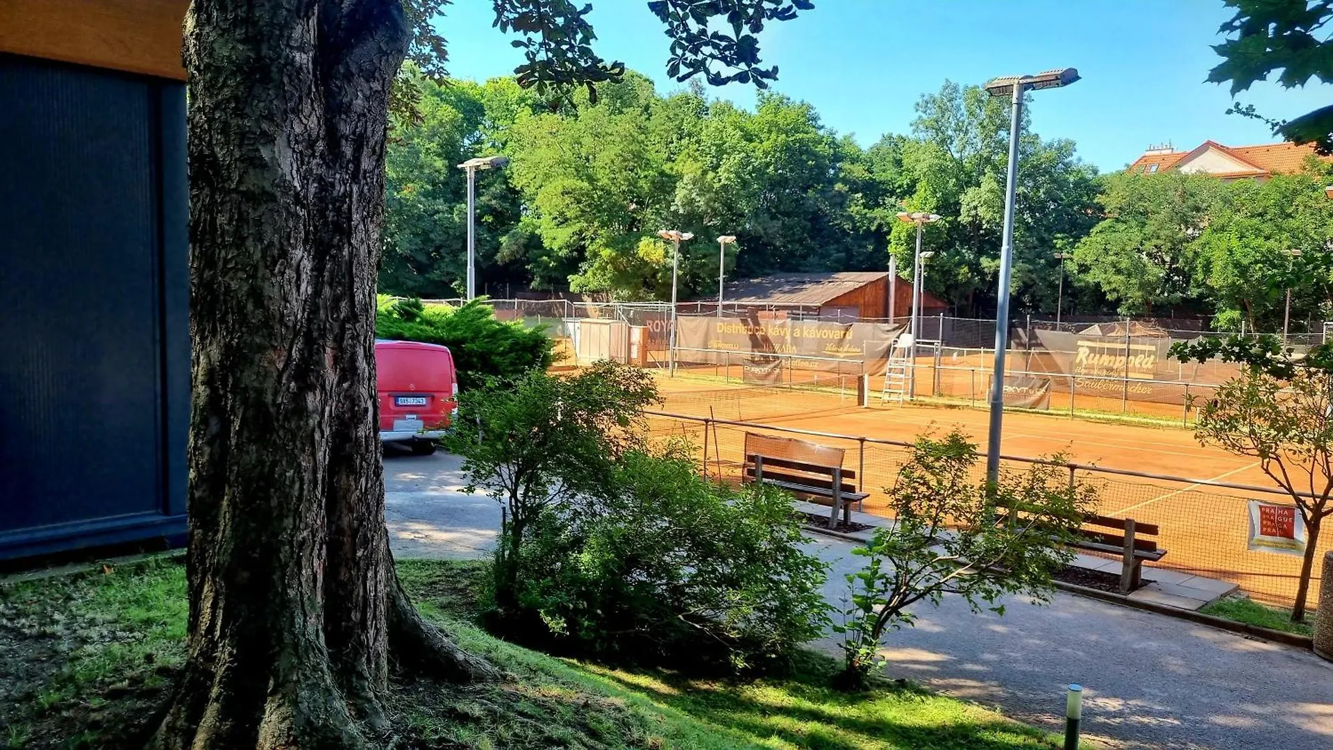 Tenis Cibulka Suites Praga Pensjonat
